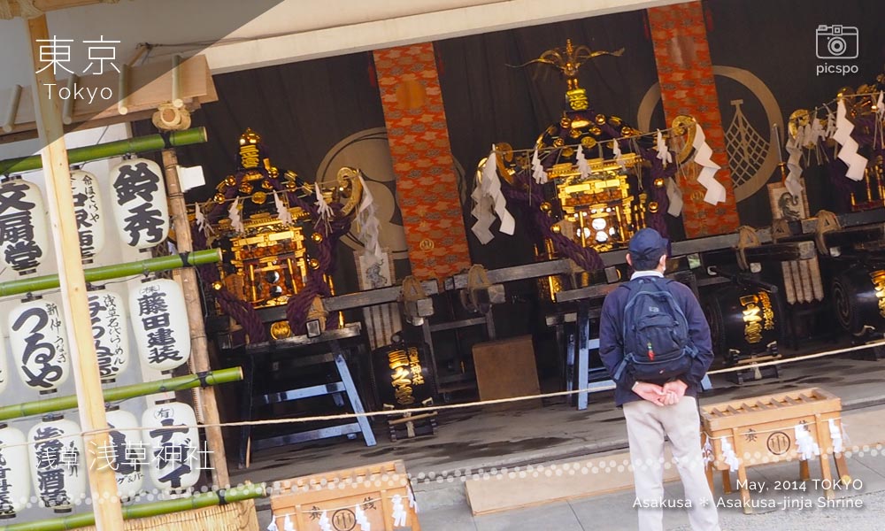 浅草神社の神輿車